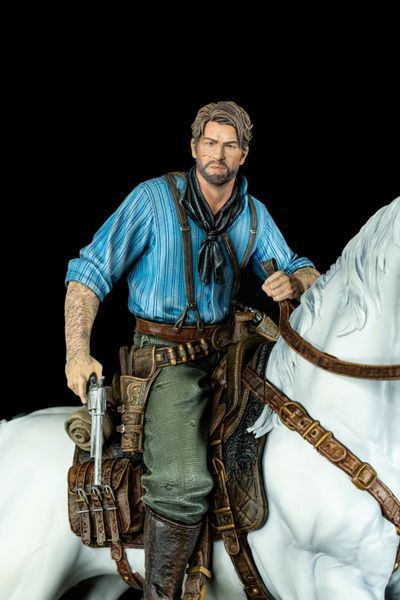 Arthur Morgan & Horse Diorama &ndash; RDR2 | Exclusive Hand-Painted Figure, Painted, L (36cm)