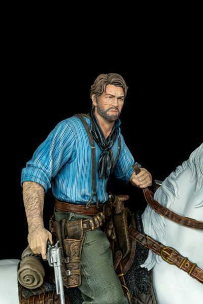 Arthur Morgan & Horse Diorama &ndash; RDR2 | Exclusive Hand-Painted Figure, Painted, L (36cm)