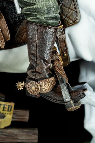 Arthur Morgan & Horse Diorama &ndash; RDR2 | Exclusive Hand-Painted Figure, Painted, L (36cm)