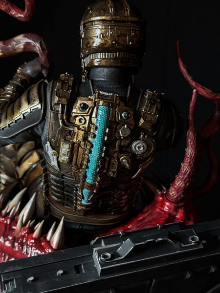 Коллекционная статуэтка Айзек Кларк (Dead Space) &mdash; 52 см, ручная работа Isaac Clarke (Dead Space) фото