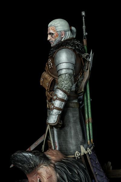 Geralt of Rivia Collectible Figure (Ursine Armor) &mdash; The WItcher &mdash; Hearts of Stone & Toxicity Edition, Painted, L (28cm)