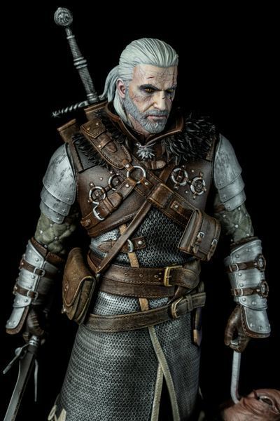 Geralt of Rivia Collectible Figure (Ursine Armor) &mdash; The WItcher &mdash; Hearts of Stone & Toxicity Edition, Painted, L (28cm)