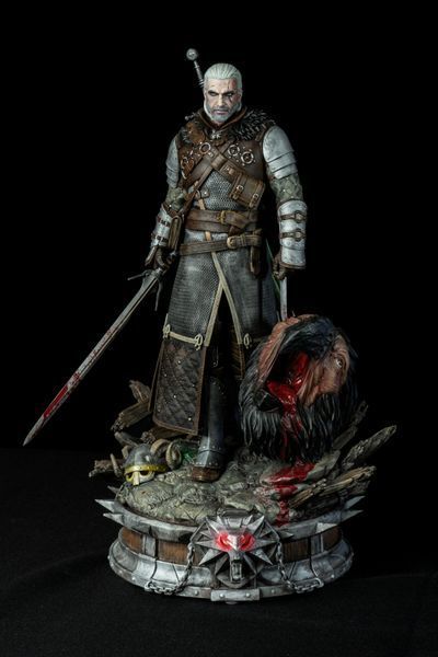 Geralt of Rivia Collectible Figure (Ursine Armor) &mdash; The WItcher &mdash; Hearts of Stone & Toxicity Edition, Painted, L (28cm)