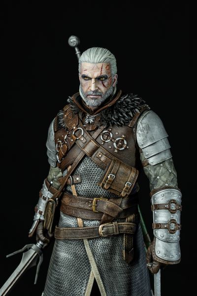 Geralt of Rivia Collectible Figure (Ursine Armor) &mdash; The WItcher &mdash; Hearts of Stone & Toxicity Edition, Painted, L (28cm)