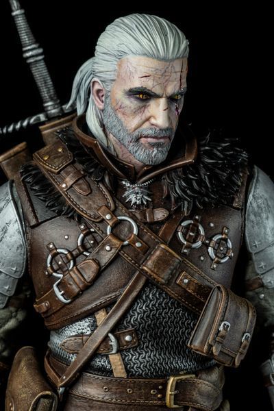 Geralt of Rivia Collectible Figure (Ursine Armor) &mdash; The WItcher &mdash; Hearts of Stone & Toxicity Edition, Painted, L (28cm)