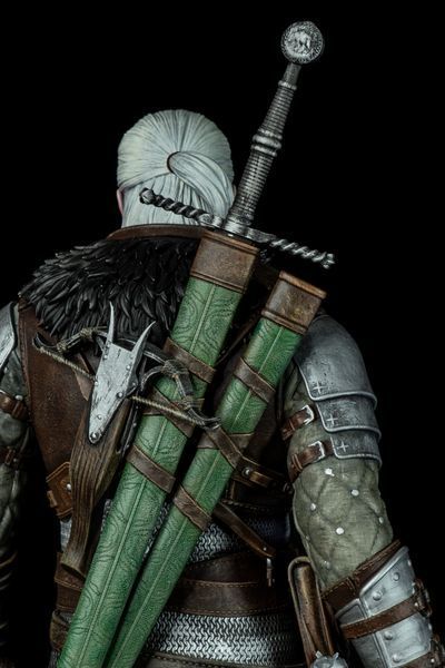 Geralt of Rivia Collectible Figure (Ursine Armor) &mdash; The WItcher &mdash; Hearts of Stone & Toxicity Edition, Painted, L (28cm)