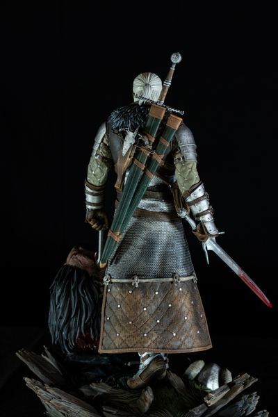 Geralt of Rivia Collectible Statue &mdash; The Witcher, Painted, L (28cm)