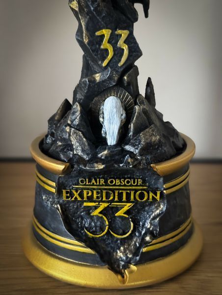 Monolith &ndash; Clair Obscur: Expedition 33, Unpainted, Standart 21cm