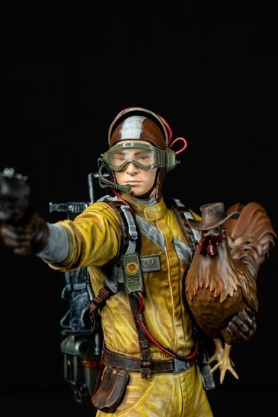 Коллекционная фигурка Raider with Scrappy (ARC Raiders) Raider with Scrappy Collectible Figure (ARC Raiders) фото