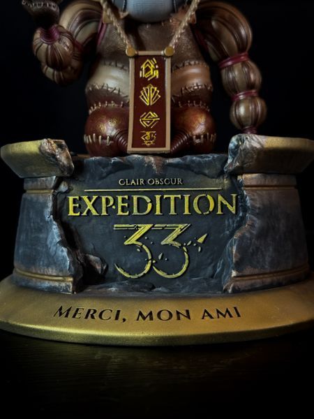 Esquie & Monolith &ndash; Clair Obscur: Expedition 33, Custom size