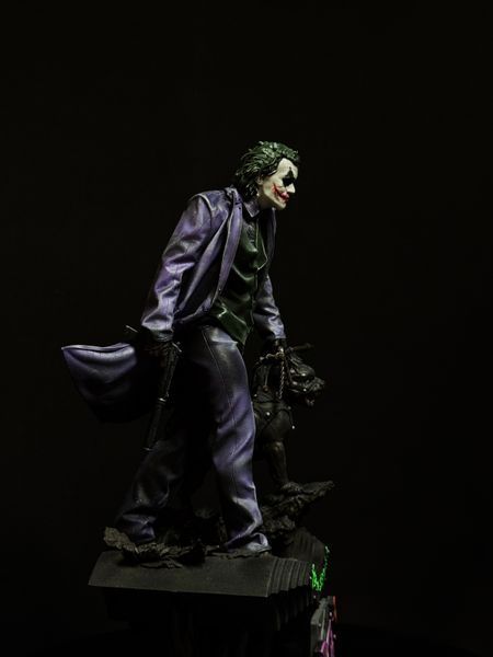 Джокер &mdash; фигурка в стиле Хита Леджера | Коллекционная ручная работа Joker &ndash; Heath Ledger Edition фото