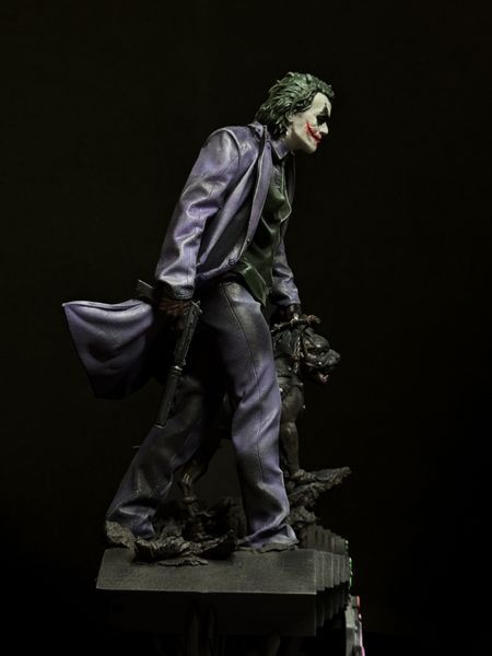 Джокер &mdash; фигурка в стиле Хита Леджера | Коллекционная ручная работа Joker &ndash; Heath Ledger Edition фото