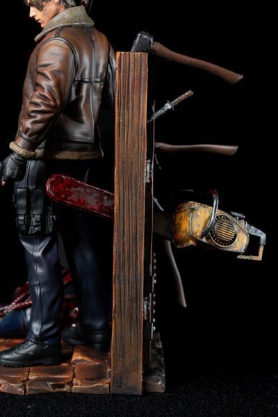 Коллекционная фигурка Леон С. Кеннеди &mdash; Resident Evil 4 Leon S. Kennedy Collectible Figure &mdash; Resident Evil 4 фото