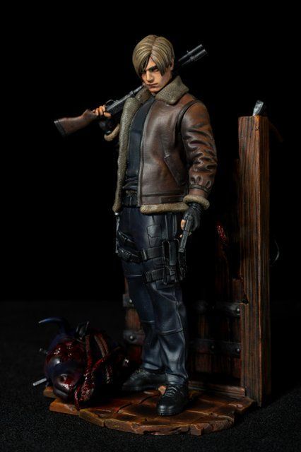Коллекционная фигурка Леон С. Кеннеди &mdash; Resident Evil 4 Leon S. Kennedy Collectible Figure &mdash; Resident Evil 4 фото