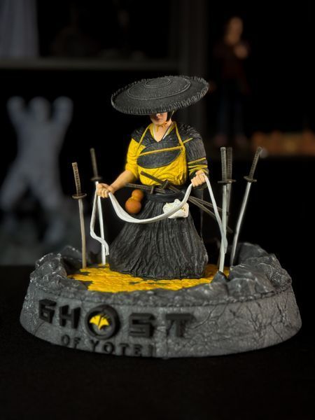 Эксклюзивная коллекционная фигура из Ghost of Yotei. Ghost of yotei rock3d фото