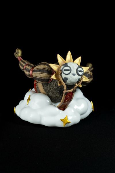 Esquie Diorama toy with cloud lighting &ndash; Clair Obscur: Expedition 33, Unpainted, Standart 13cm