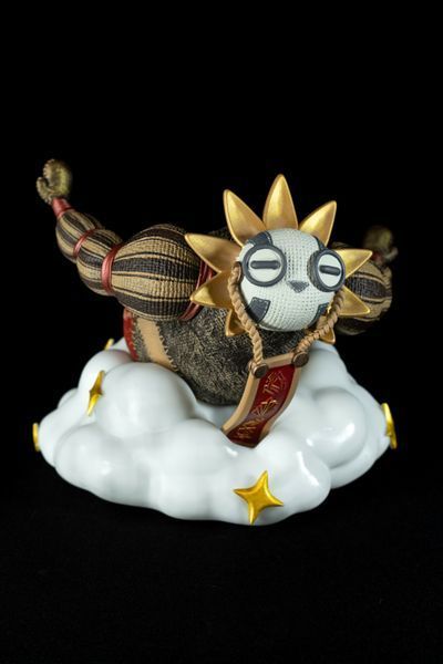 Esquie Diorama toy with cloud lighting &ndash; Clair Obscur: Expedition 33, Unpainted, Standart 13cm
