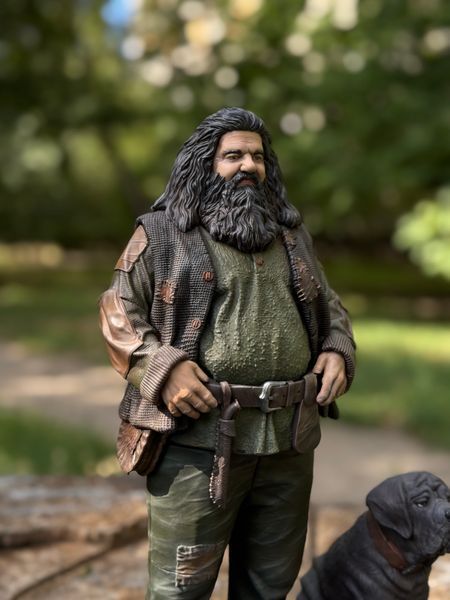 Rubeus Hagrid with Fang: Harry Potter Collectible Statue, Painted, M (25cm)