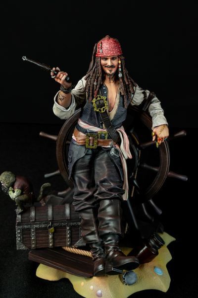 Captain Jack Sparrow Collectible Figure (Pirates of the Caribbean), Painted, L (36cm)