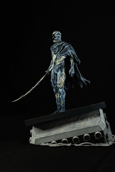 Коллекционная фигурка Куратор (Ренуар) &mdash; Clair Obscur: Expedition 33 Renoir (The Curator) Collectible Figure &mdash; Clair Obscur: Expedition 33 фото
