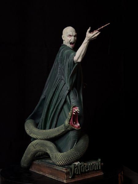 Lord Voldemort and Nagini - Collectible Figurine (32 cm) - Fan Art, Painted, S (20cm)