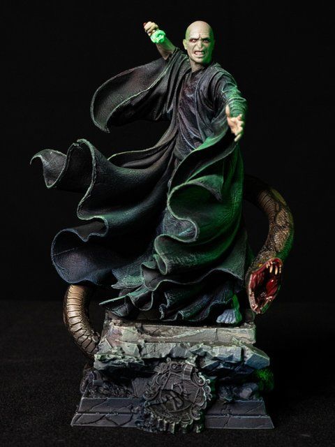 The Dark Lord Collectible Figure (Harry Potter) &mdash; Lord Voldemort, Painted, S (20cm)