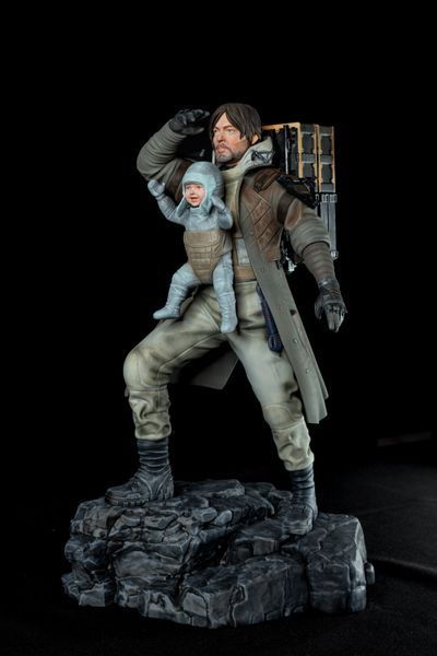 Sam Porter Bridges & Lou Collectible Figure &mdash; Death Stranding, Painted, SM (25cm)