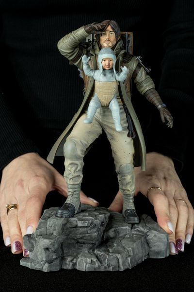 Sam Porter Bridges & Lou Collectible Figure &mdash; Death Stranding, Painted, SM (25cm)