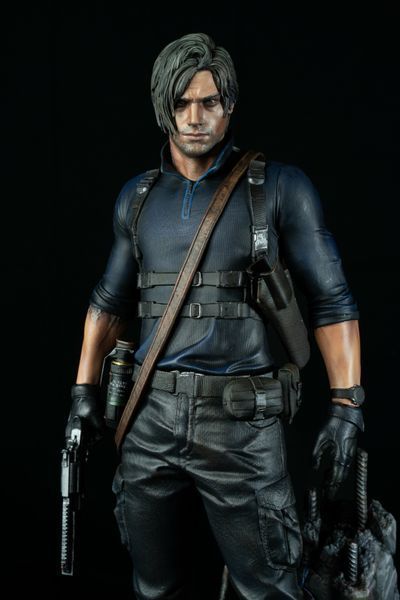 Leon S. Kennedy Collectible Figure &mdash; Resident Evil Requiem, Painted, S (20cm)