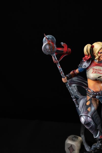 Коллекционная фигурка Харли Квинн (Harley Quinn) &mdash; Уникальная авторская работа Harley Quinn Collectible Figure &mdash; Unique Custom Art фото