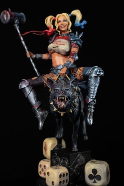 Коллекционная фигурка Харли Квинн (Harley Quinn) &mdash; Уникальная авторская работа Harley Quinn Collectible Figure &mdash; Unique Custom Art фото
